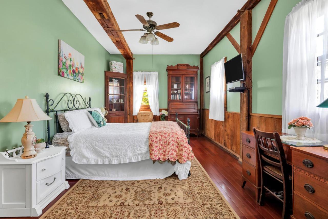 Osceola Mill Dining & Lodging Steeles Tavern Екстер'єр фото